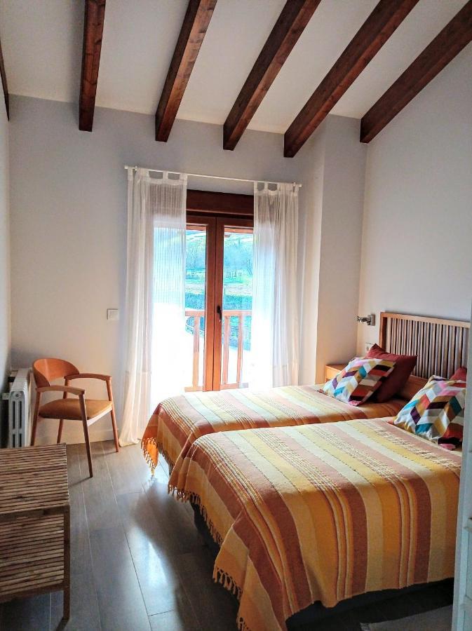 El Nogal De Hualle Holiday home Treceno